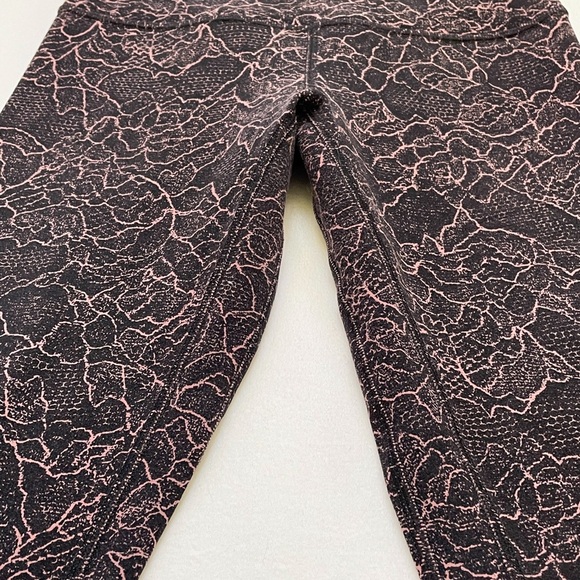 Lululemon align crop 21” leggings size 2 - Picture 4 of 6